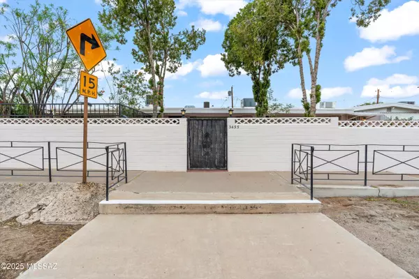 Tucson, AZ 85716,3455 E 2nd Street
