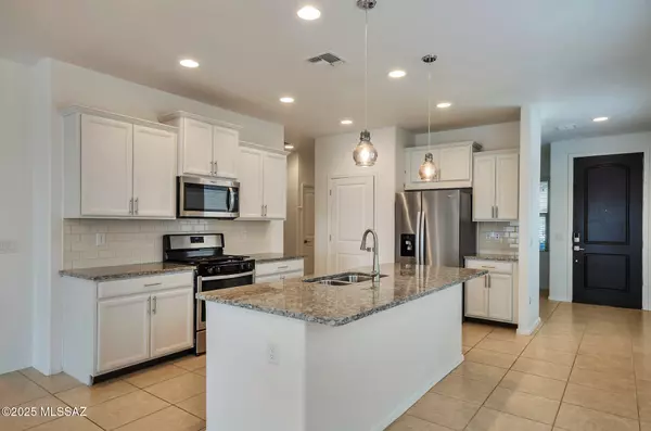 Vail, AZ 85641,14273 E Placita Lago Verde