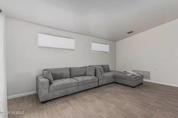 Oro Valley, AZ 85737,1070 W Possum Creek Lane