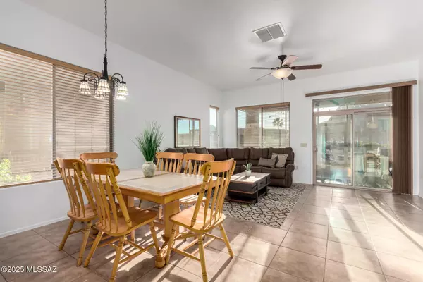 Green Valley, AZ 85622,5884 S Azure Vista Way