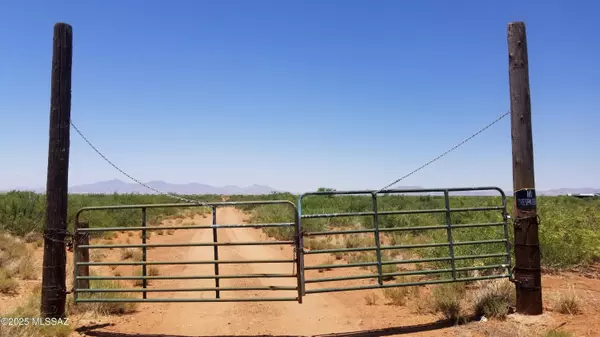 Pearce, AZ 85625,60 AC S Cross Creek Road #4