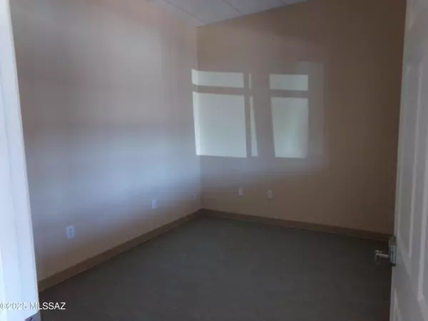 Green Valley, AZ 85614,512 E White House Canyon Road #140