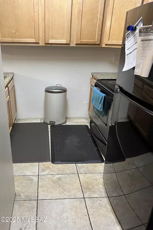 Tucson, AZ 85719,911 N Euclid Avenue ##113