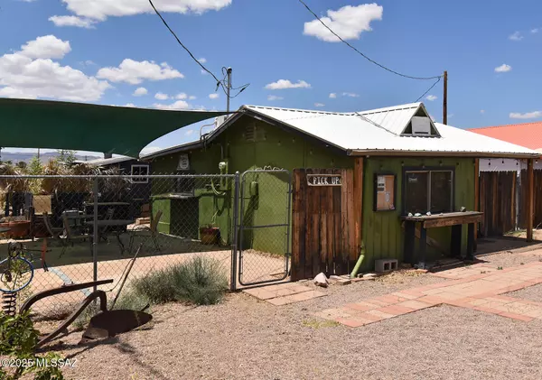 113 N Frontage Road, Pearce, AZ 85625