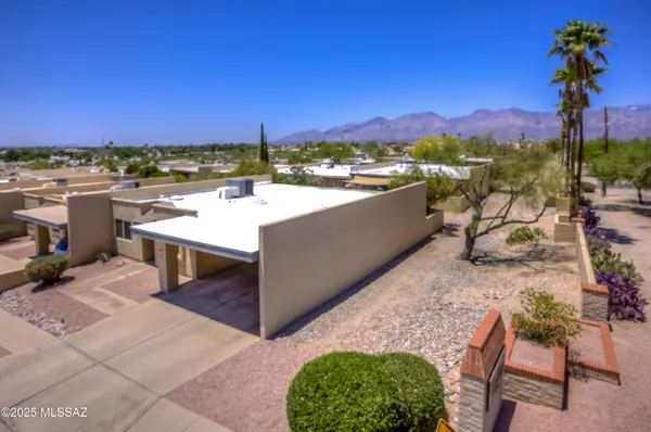 Tucson, AZ 85710,7857 E Baker Street