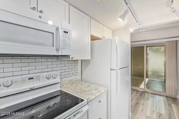 Tucson, AZ 85712,1620 N Wilmot Road #UNIT F227