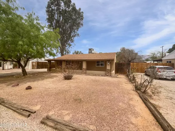 4813 E Seneca Street, Tucson, AZ 85712