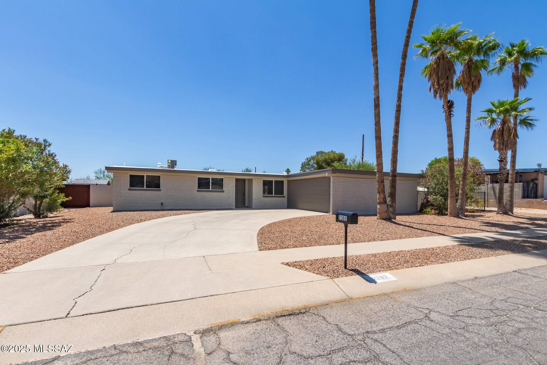 Tucson, AZ 85710,2302 S Cathy Avenue