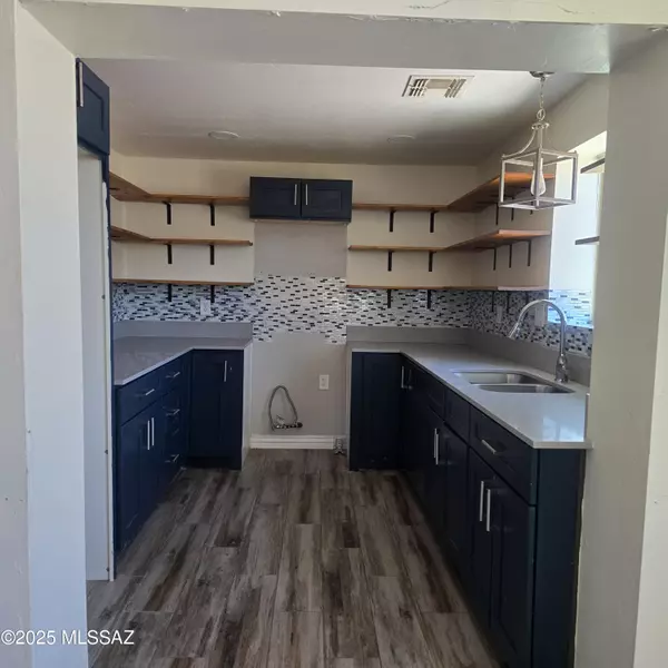 Tucson, AZ 85712,5850 E Lee Street