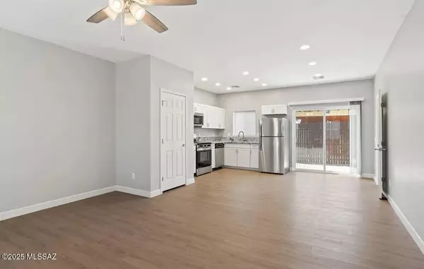 Tucson, AZ 85745,526 N Westmoreland Avenue #3