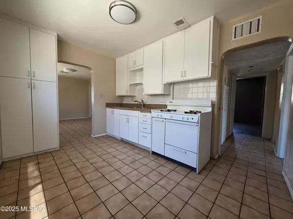 Tucson, AZ 85713,3638 S Bronson Avenue
