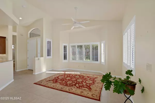 Oro Valley, AZ 85755,13401 N Rancho Vistoso Boulevard #257