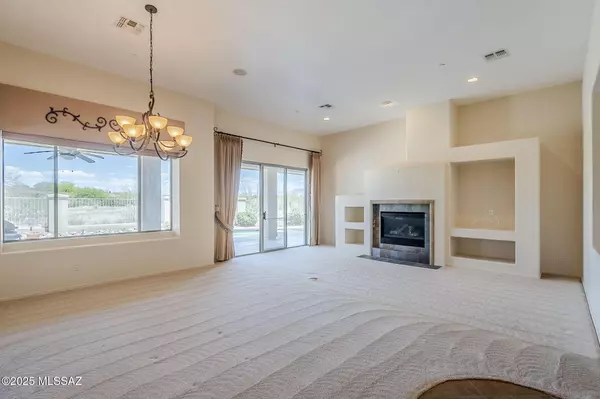 Oro Valley, AZ 85755,692 W Bright Canyon Drive