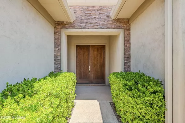Oro Valley, AZ 85755,692 W Bright Canyon Drive