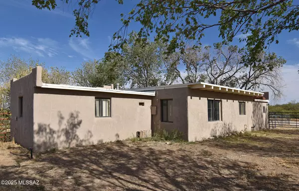 Cochise, AZ 85606,1203 N Cochise Stronghold Road