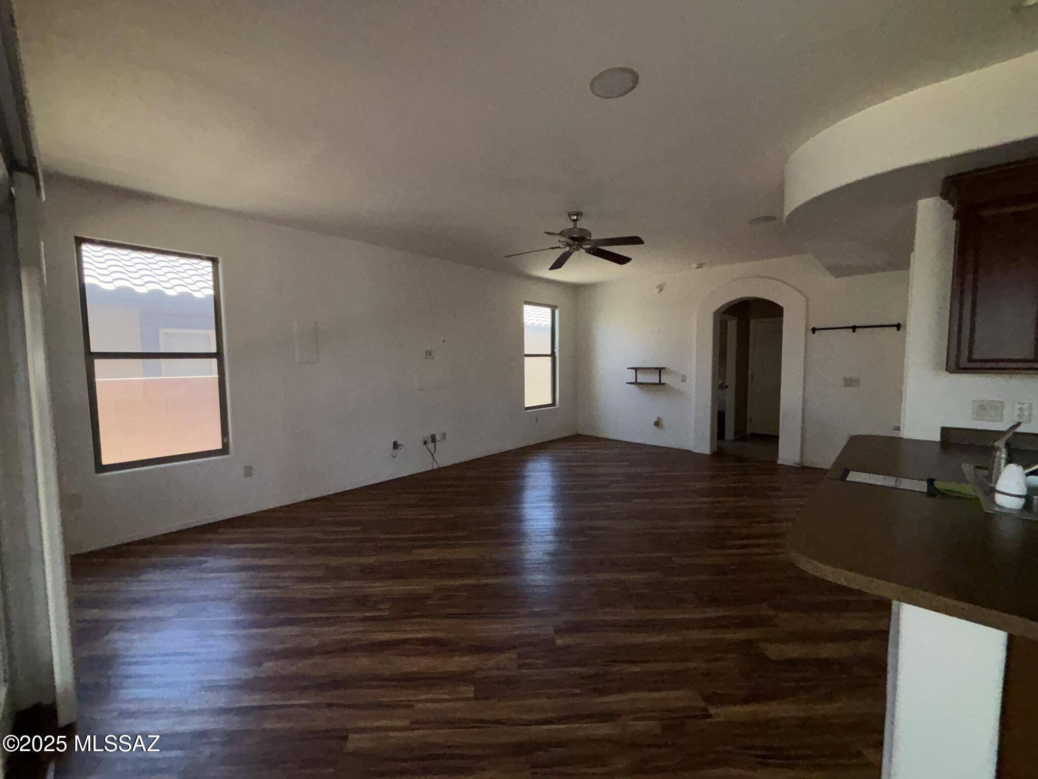 Sahuarita, AZ 85629,262 W Calle Paso Suave