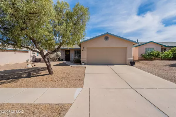 8912 E Desert Aire Street, Tucson, AZ 85730