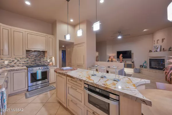 Tucson, AZ 85745,3447 Quail Haven Circle