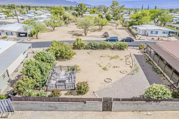 Green Valley, AZ 85614,272 W Cumaro Drive