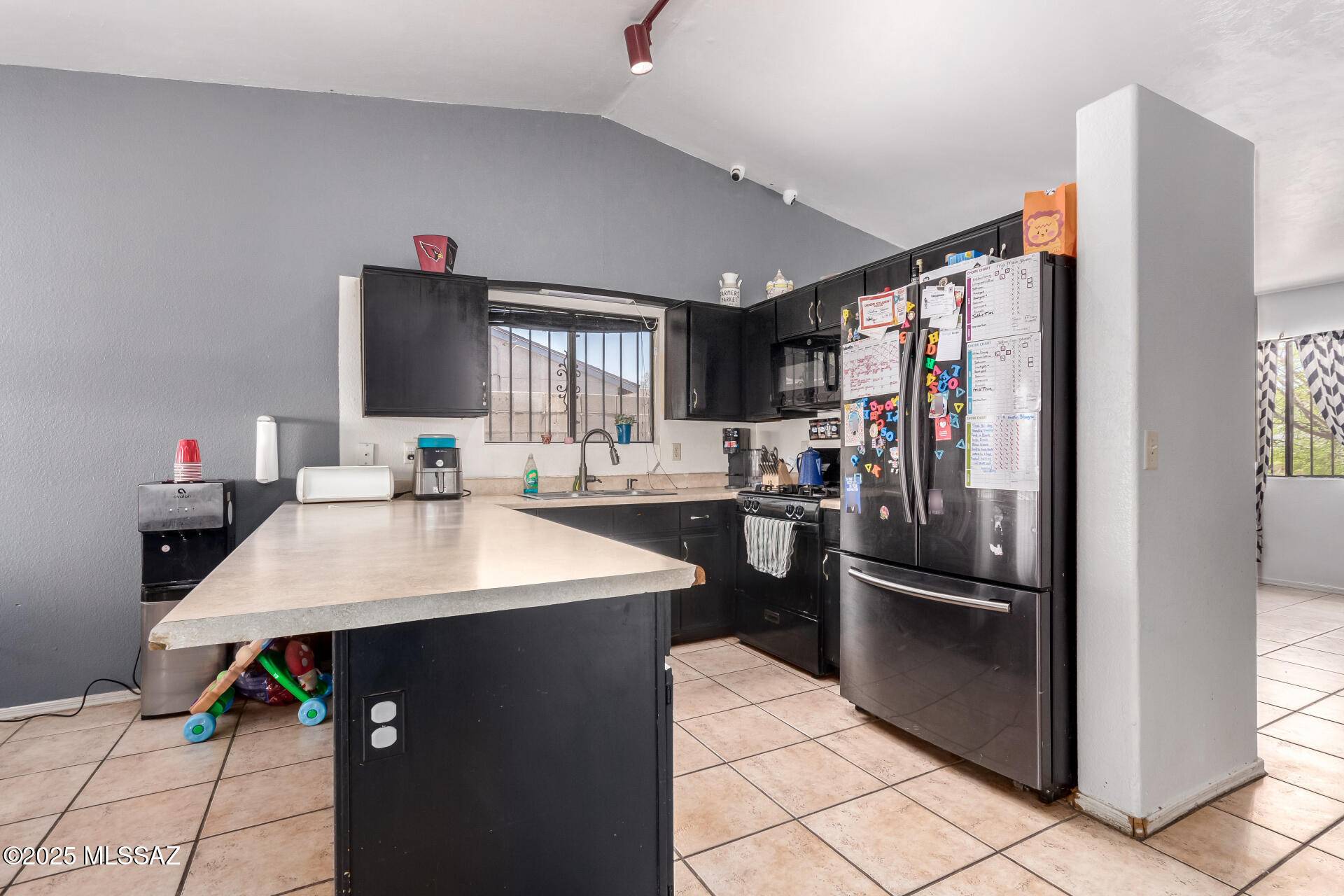 Tucson, AZ 85746,1716 W Sauvignon Drive