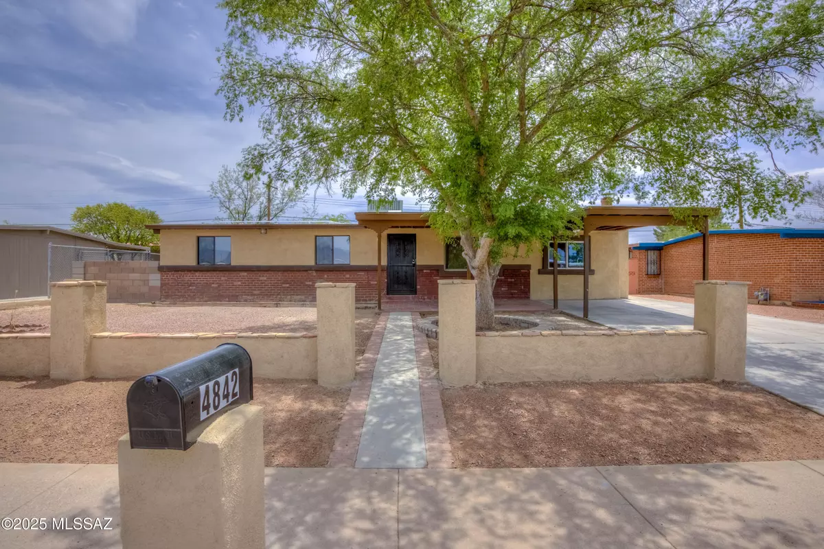 Tucson, AZ 85711,4842 E 27th Street