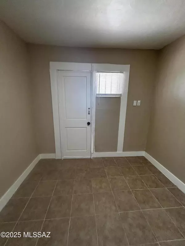 Tucson, AZ 85713,139 E 35th Street