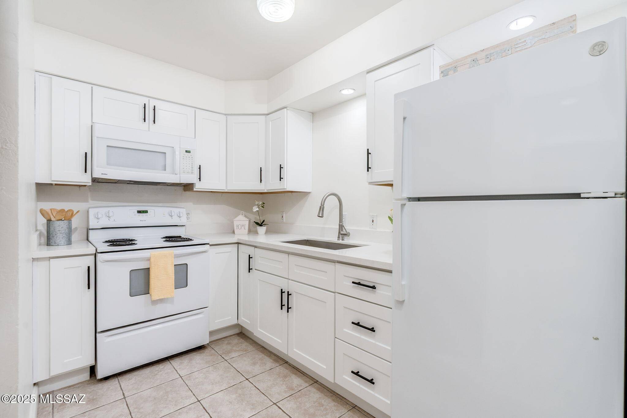 1600 N Wilmot Road #155, Tucson, AZ 85712