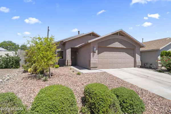 8807 S Desert Rainbow Drive, Tucson, AZ 85747