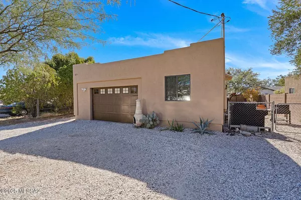 Tucson, AZ 85719,834 E Limberlost Drive