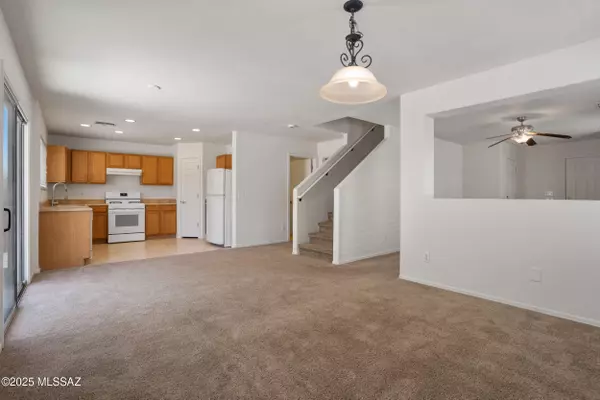 Tucson, AZ 85742,9012 N Roebling Drive