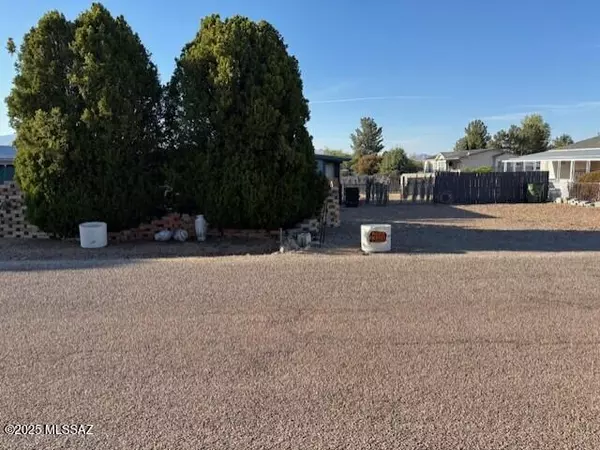 Benson, AZ 85602,3176 W Robin Road