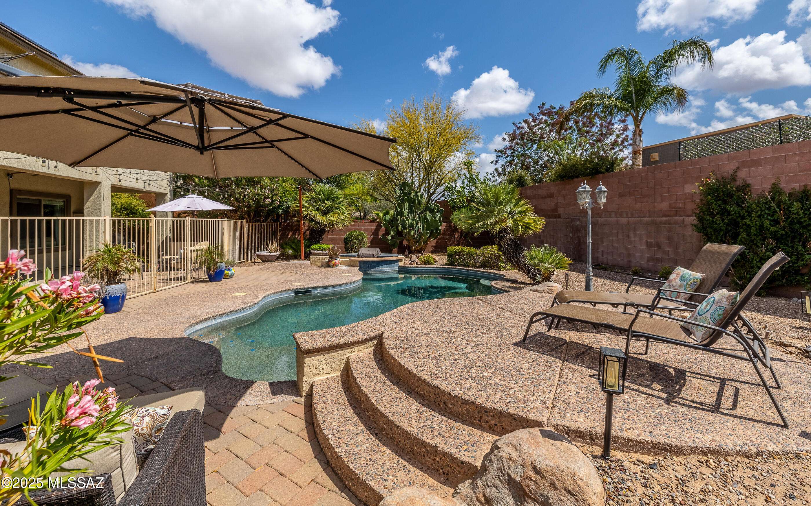9125 S Crows Nest Court, Tucson, AZ 85756