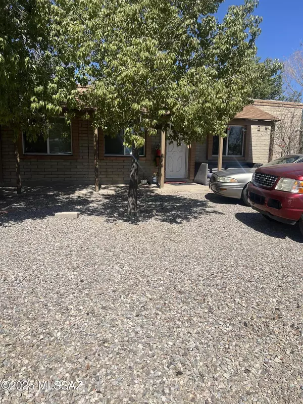 321-323 E Olive Street,  Tucson,  AZ 85706