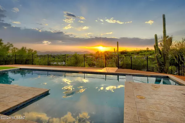 6631 N Camino Padre Isidoro, Tucson, AZ 85718