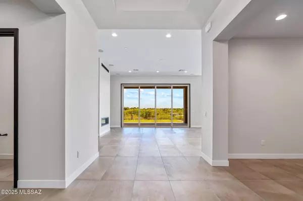 Tucson, AZ 85750,3560 N San Sebastian Drive #12