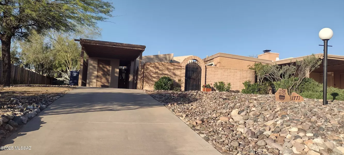 1771 S Desert Vista Drive, Tucson, AZ 85748
