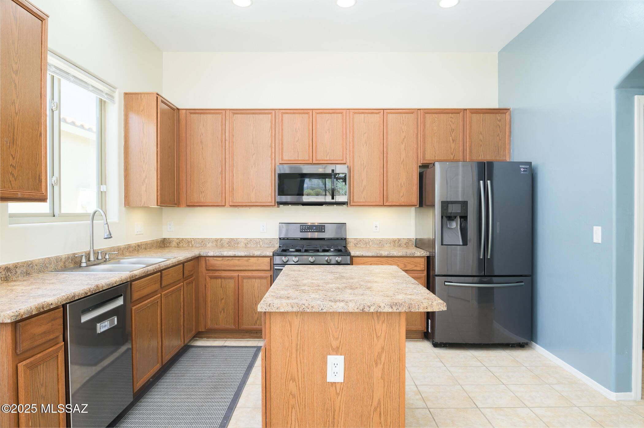 Green Valley, AZ 85614,2511 N Avenida Tabica