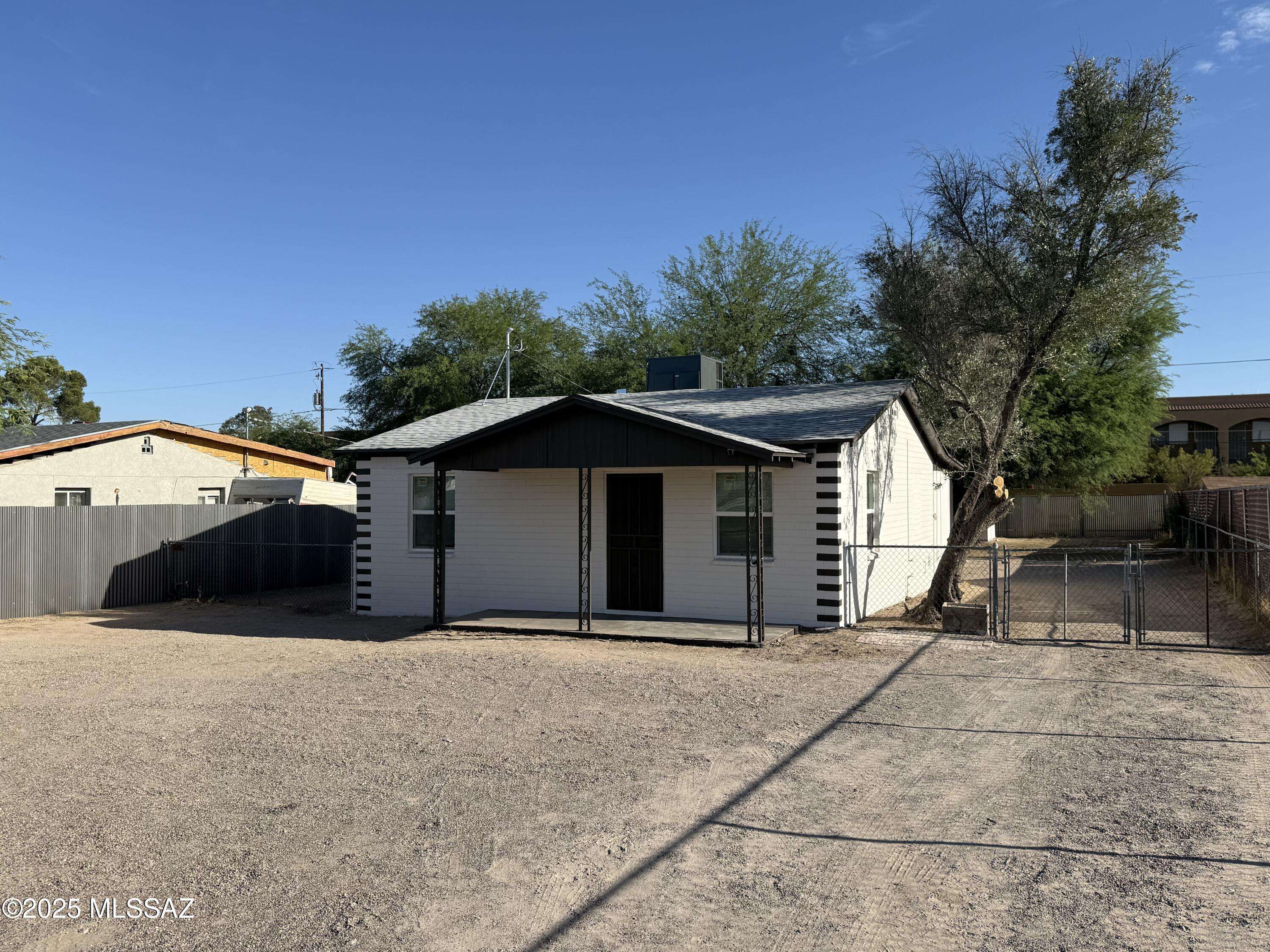 Tucson, AZ 85714,810 W President Street