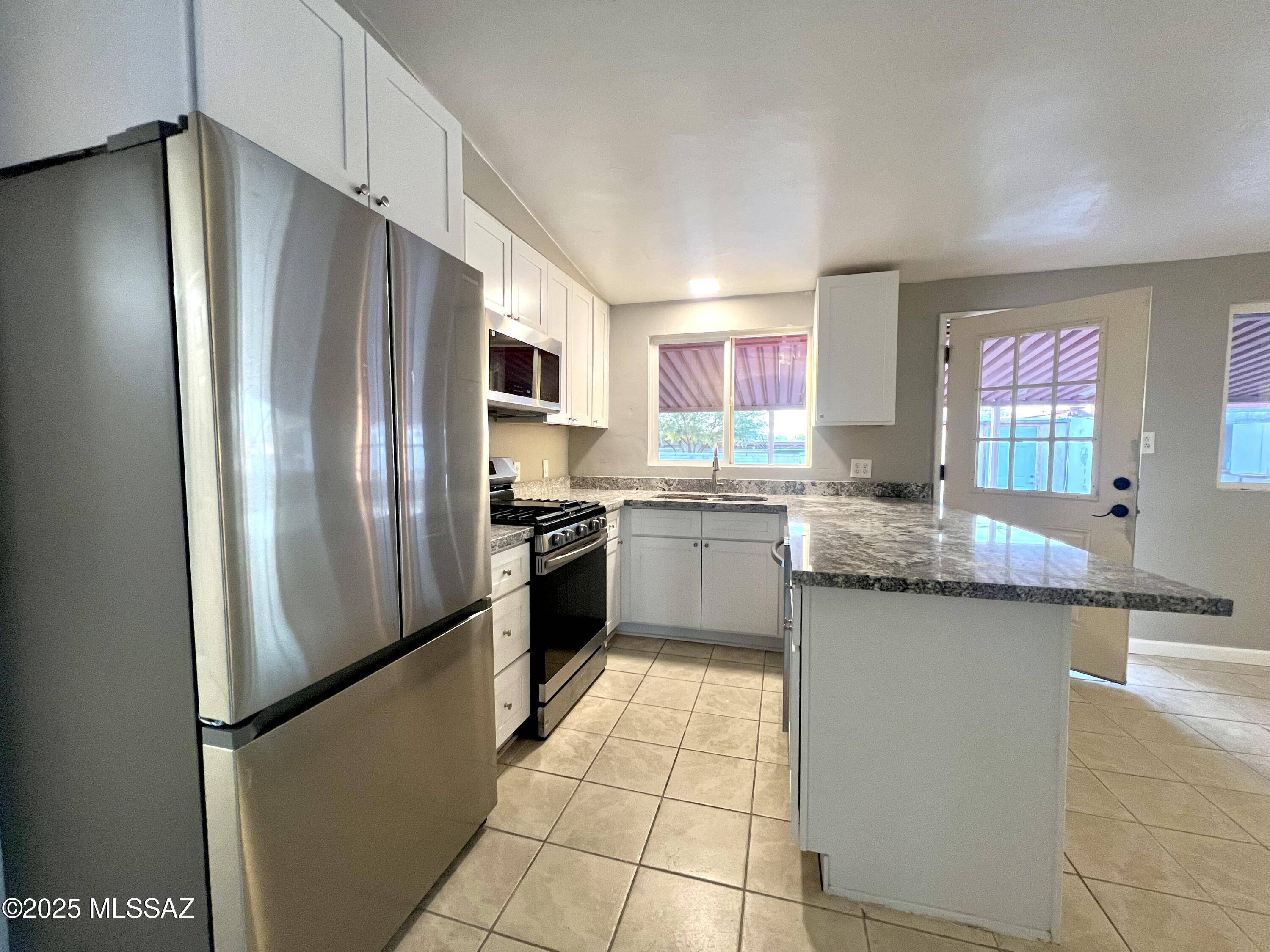 Tucson, AZ 85706,602 W Calle Antonia