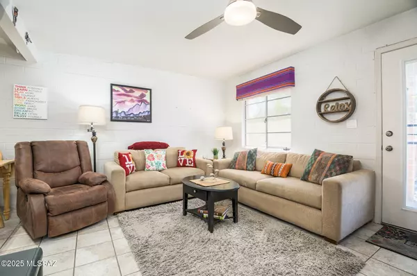 Green Valley, AZ 85614,233 S Paseo Tierra  #D