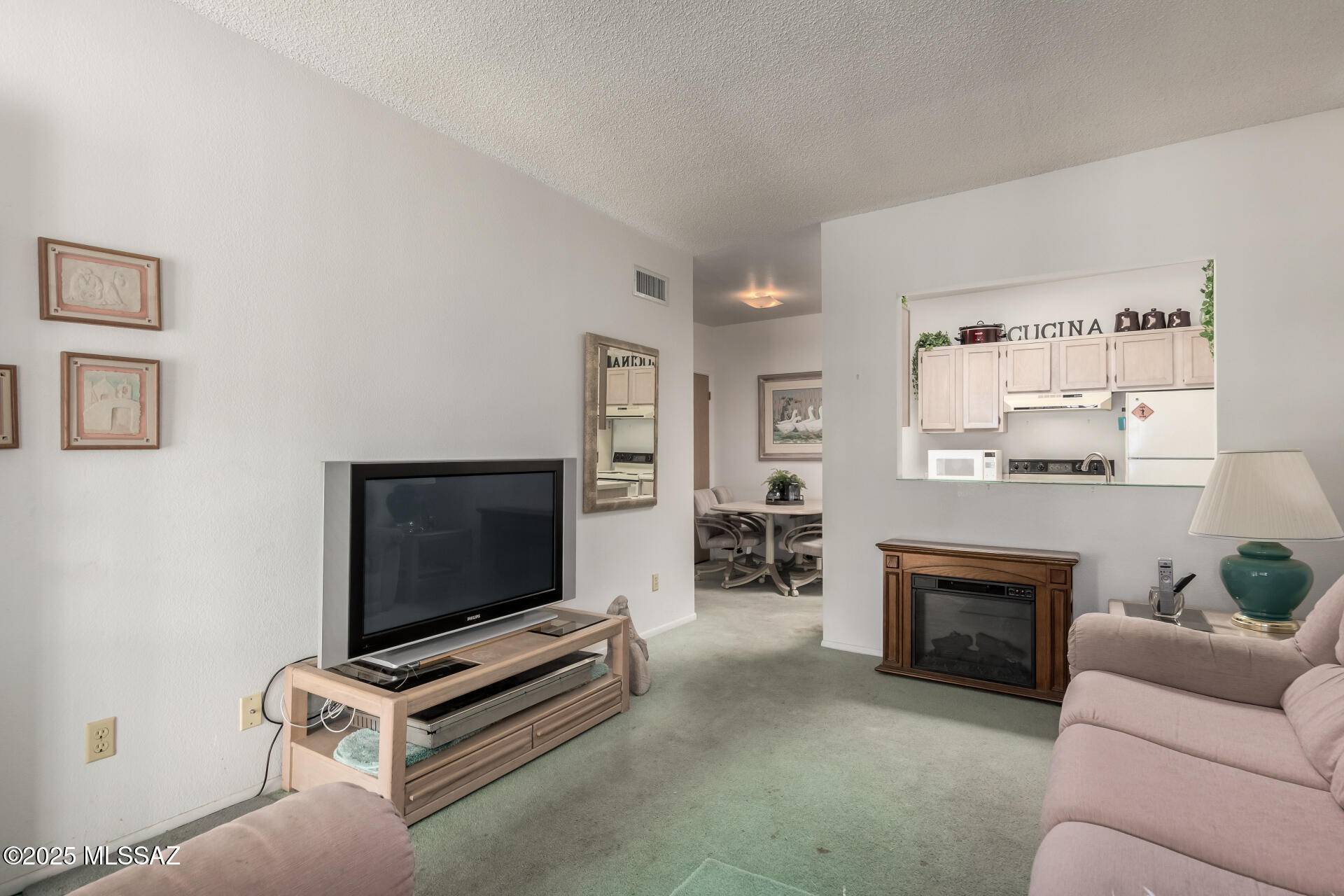 Tucson, AZ 85710,7668 E 22nd Street #90