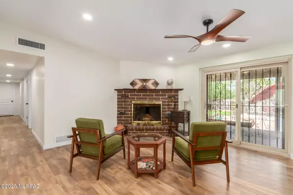 Tucson, AZ 85704,6821 N Cassim Place