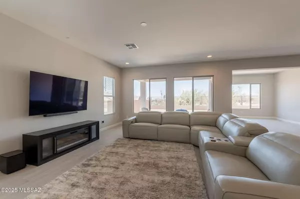 Marana, AZ 85658,14439 N Twin Saguaro Drive