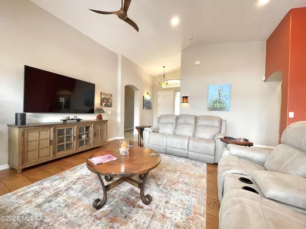 Oro Valley, AZ 85755,371 W Sacaton Canyon Drive