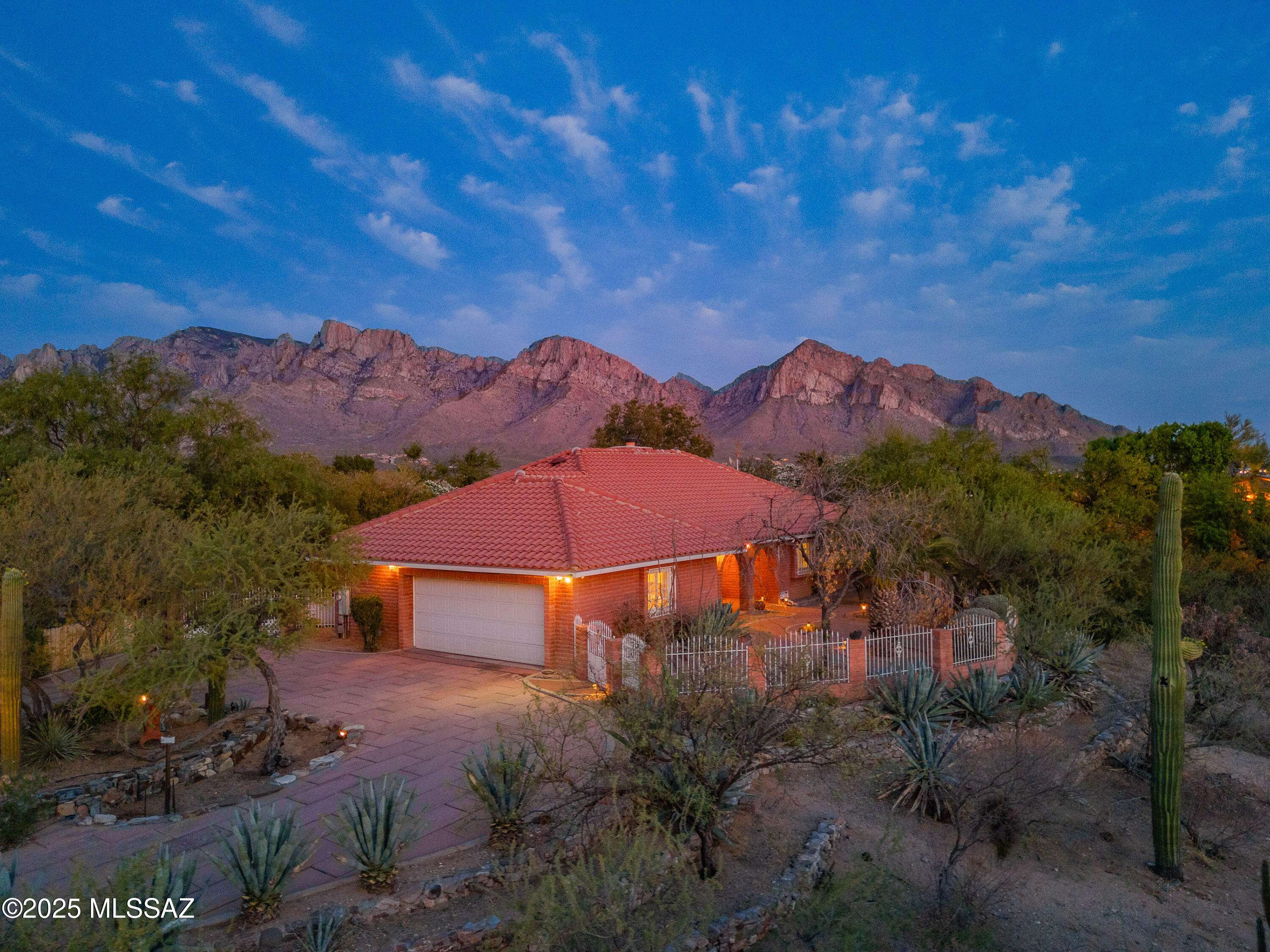 400 E Strada Patania, Oro Valley, AZ 85737