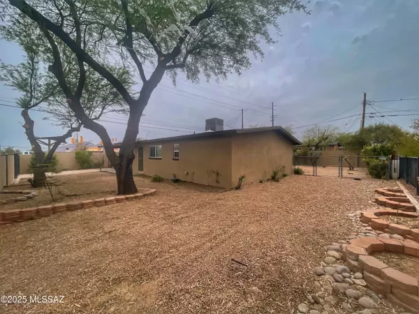 Tucson, AZ 85705,2330 N Los Altos Avenue