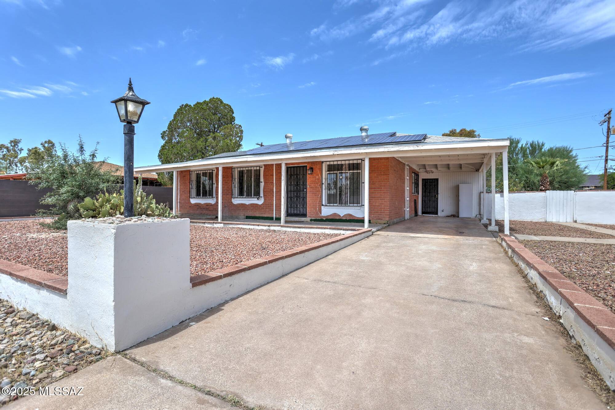2512 S Jefferson Avenue, Tucson, AZ 85711