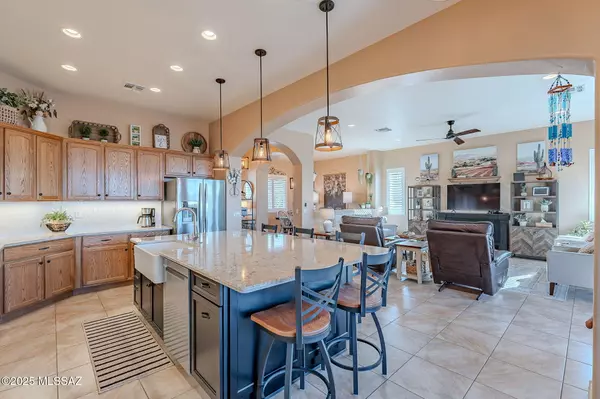 Green Valley, AZ 85622,2021 W Escondido Canyon Drive