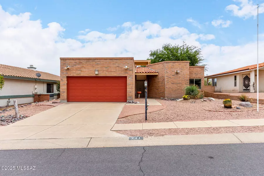 731 W Rio Moctezuma, Green Valley, AZ 85614