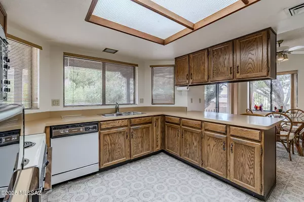 Green Valley, AZ 85622,1510 W Camino Urbano